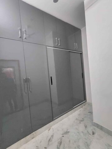 Room in 3.5 BHK Independent House at Sahastradhara Road – for Sale