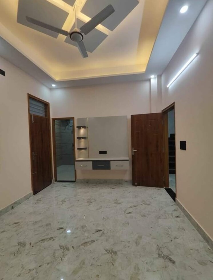Room, sahastradhara road 3.5 Bedroom 2800 Sq.Ft. Independent House In Sahastradhara Road Dehradun 7827329