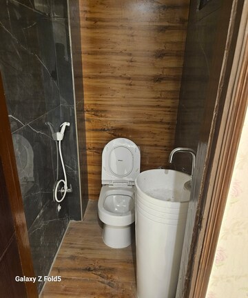 Kitchen in 3 BHK Builder Floor at Sector 28 – for Sale