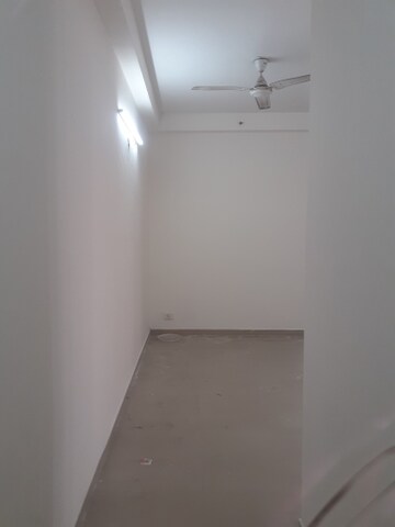 Room in 3 BHK Apartment at Mahagun Mywoods, Sector 16c Greater Noida – for Sale