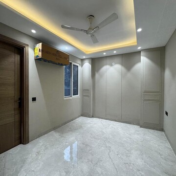 Bedroom in 4 BHK Builder Floor at Ansal API Esencia, Sector 67 – for Sale
