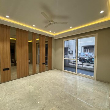 Room in 4 BHK Builder Floor at Ansal API Esencia, Sector 67 – for Sale