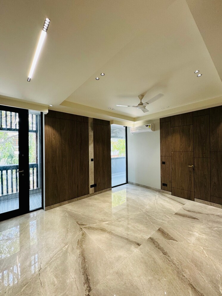 Room, unitech-south-city-ii 4 Bedroom 360 Sq.Yd. Builder Floor In Sector 50 Gurgaon 7827473