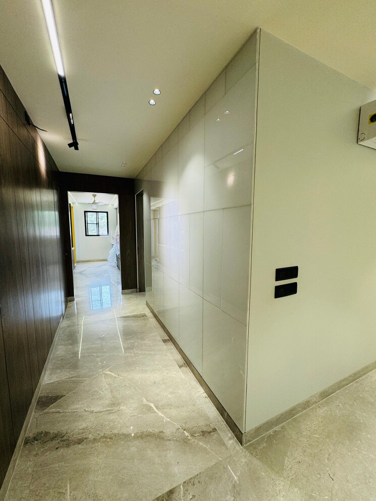 Room, unitech-south-city-ii 4 Bedroom 360 Sq.Yd. Builder Floor In Sector 50 Gurgaon 7827473