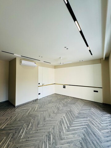 Bedroom in 4 BHK Builder Floor at Unitech South City II, Sector 50 – for Sale