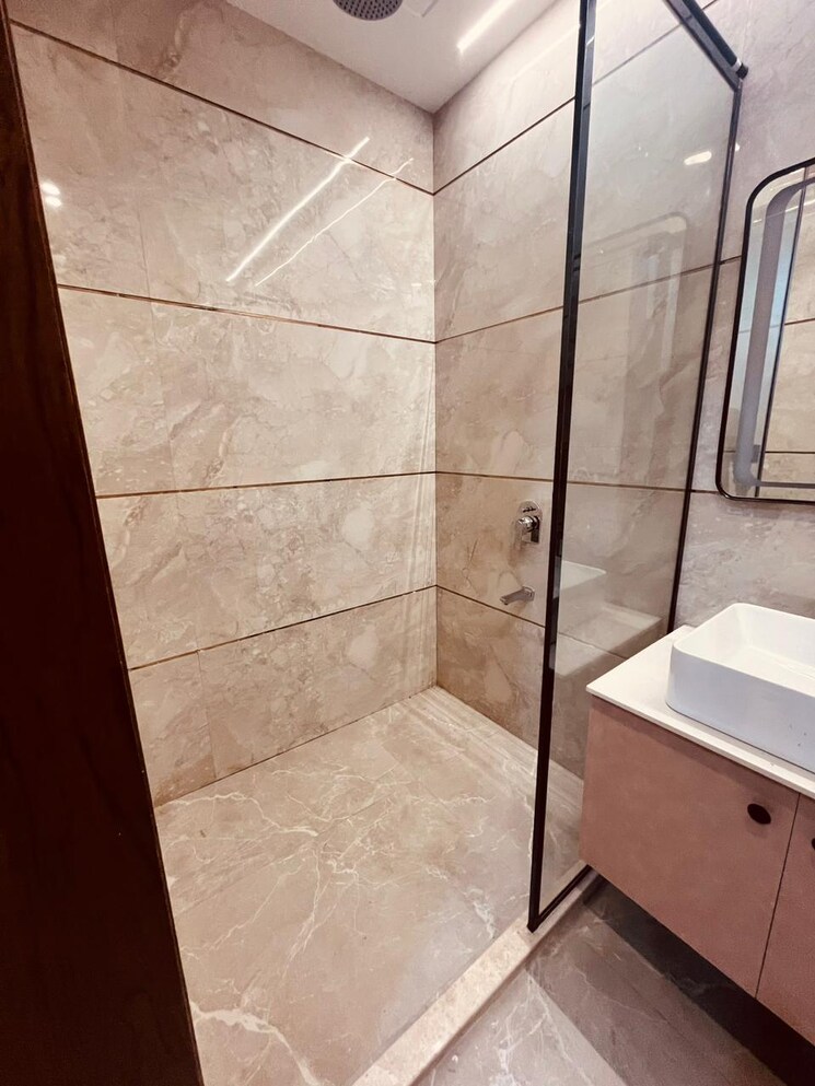 Master Bedroom, bptp-astaire-gardens 4 Bedroom 300 Sq.Yd. Builder Floor In Sector 70a Gurgaon 7827498