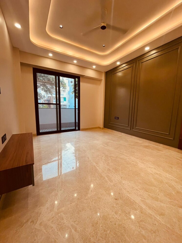 Room, bptp-astaire-gardens 4 Bedroom 300 Sq.Yd. Builder Floor In Sector 70a Gurgaon 7827498