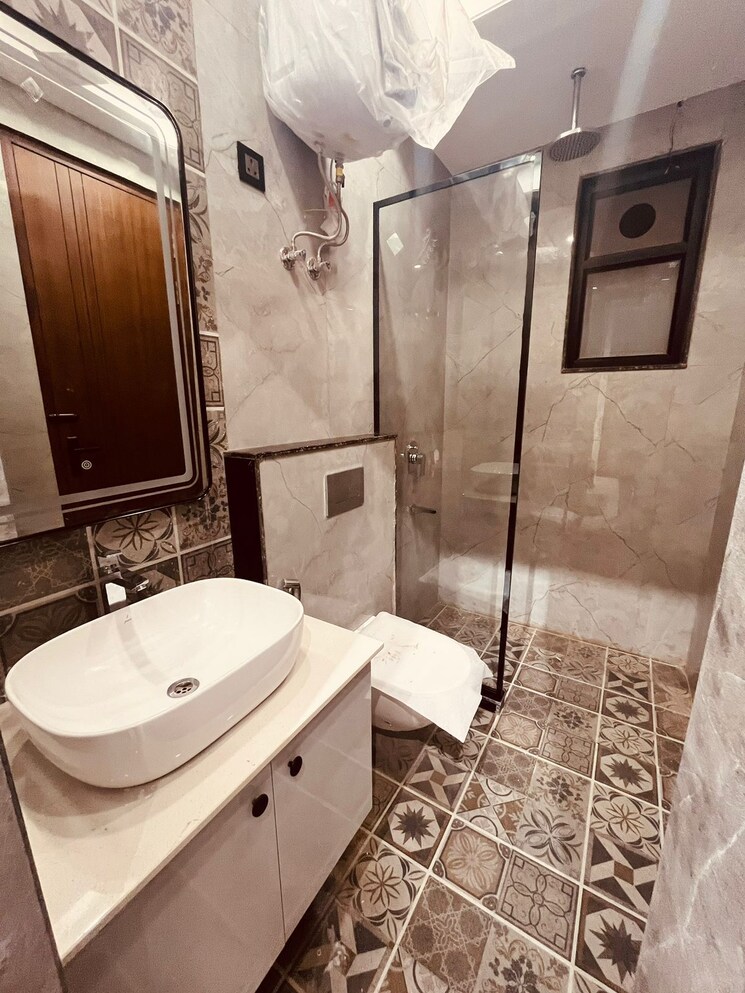 Bathroom, bptp-astaire-gardens 4 Bedroom 300 Sq.Yd. Builder Floor In Sector 70a Gurgaon 7827498