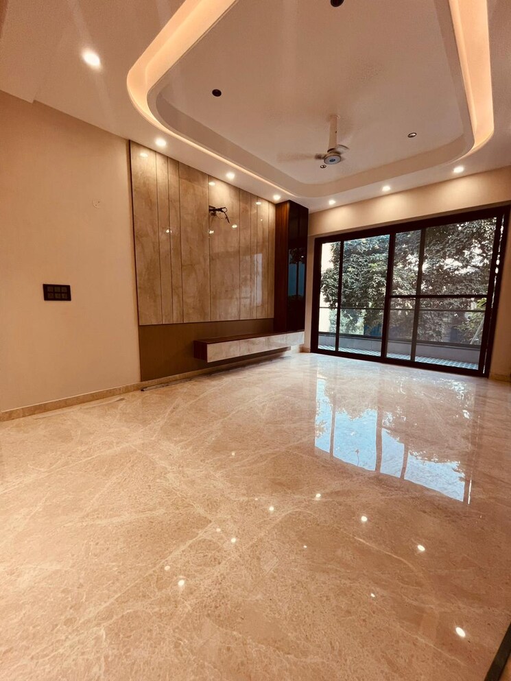 Room, bptp-astaire-gardens 4 Bedroom 300 Sq.Yd. Builder Floor In Sector 70a Gurgaon 7827498