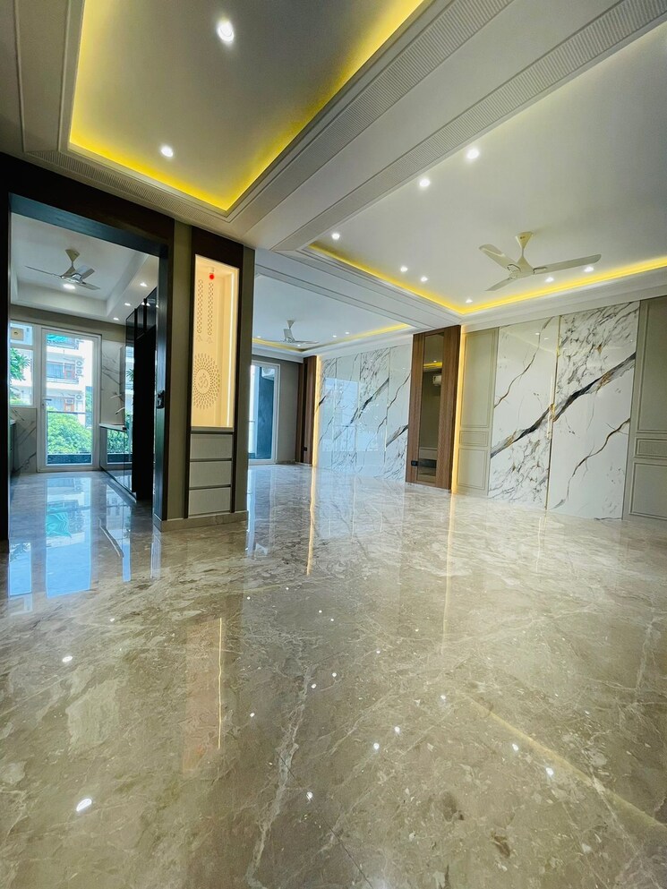 Room, bptp-astaire-gardens 4 Bedroom 270 Sq.Yd. Builder Floor In Sector 70a Gurgaon 7827501