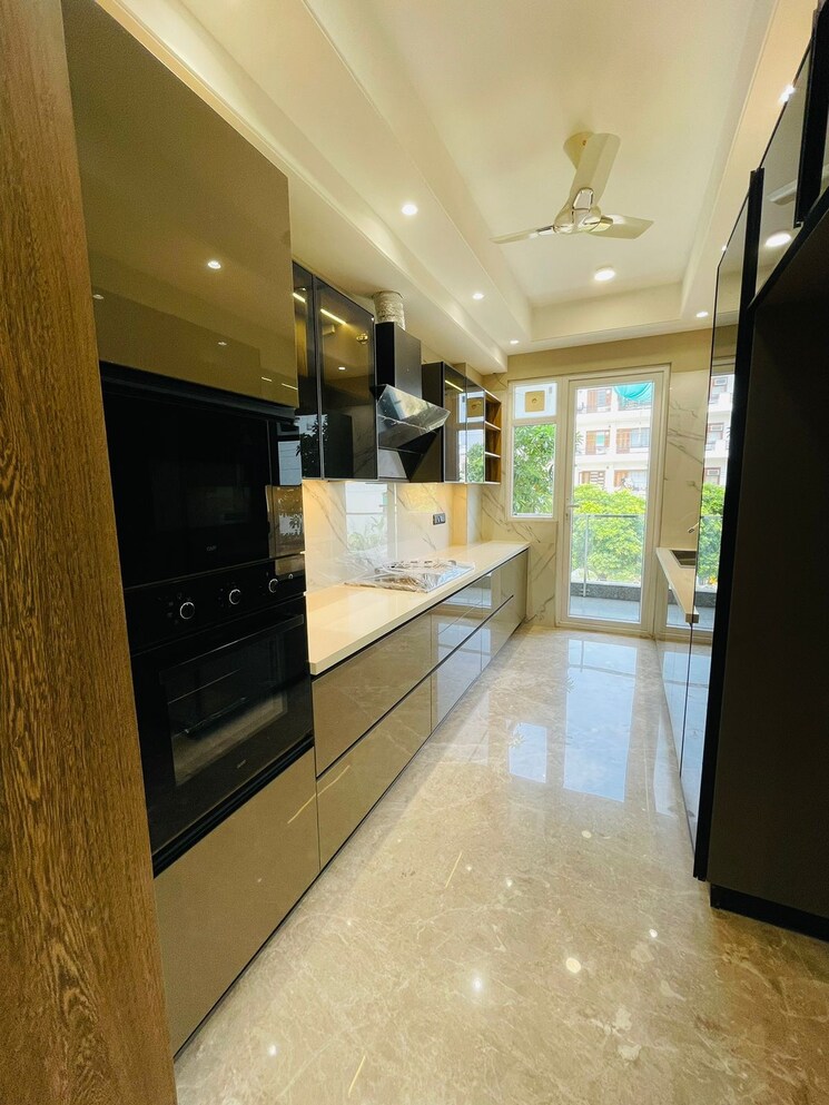 Kitchen, bptp-astaire-gardens 4 Bedroom 270 Sq.Yd. Builder Floor In Sector 70a Gurgaon 7827501