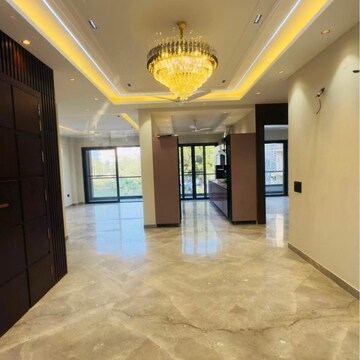 Room in 4 BHK Builder Floor at Anant Raj The Estate Floors, Sector 60 – for Sale