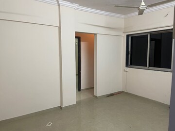 Room in 2 BHK Apartment at Rohit Apartments, Andheri West – for Rent