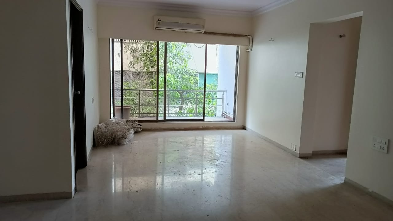 3 BHK Apartment For Resale in Satguru Sharan Apartment Bandra West Mumbai  7827524