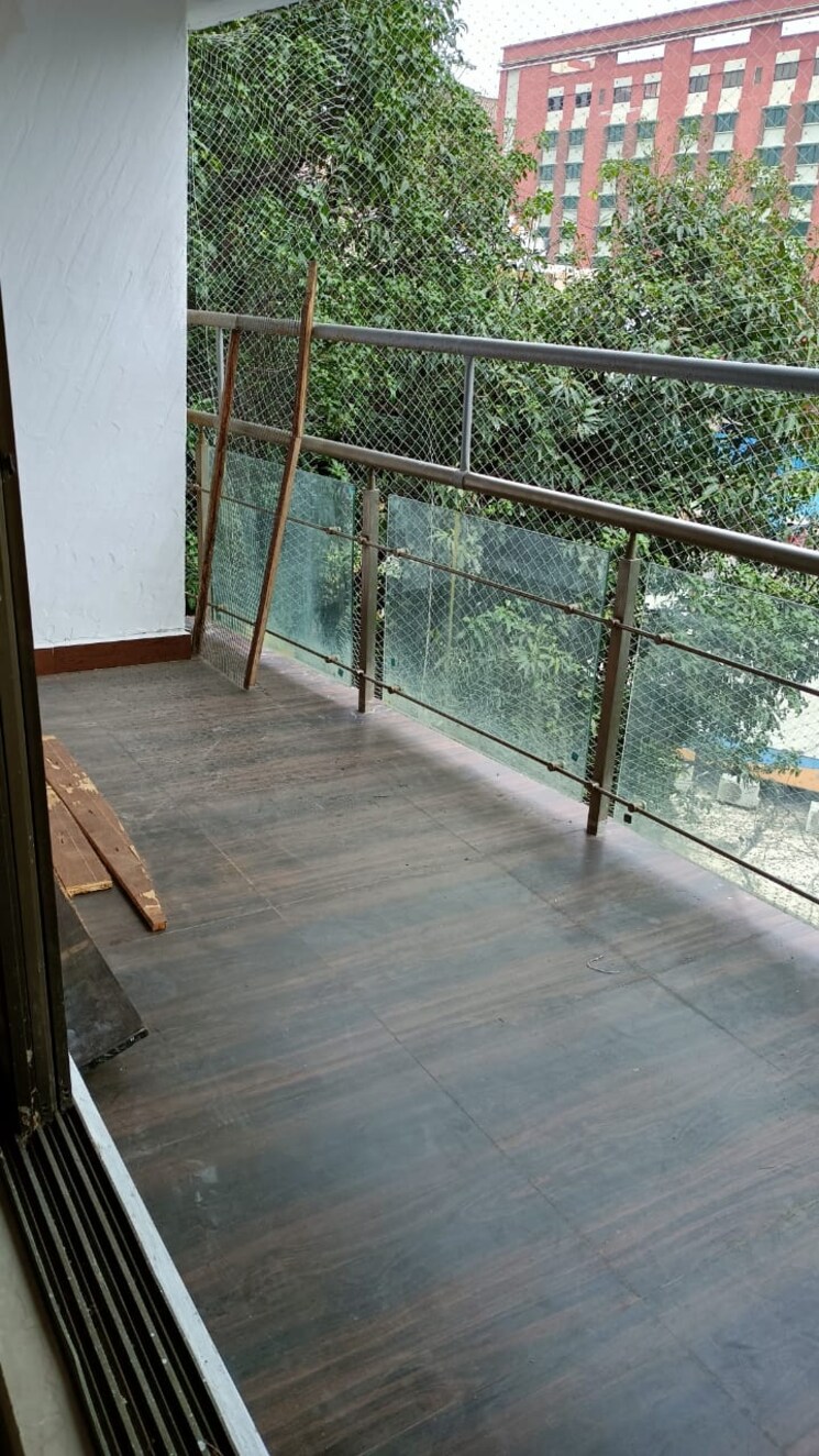 Balcony, satguru-sharan-apartment 3 Bedroom 1600 Sq.Ft. Apartment In Bandra West Mumbai 7827524