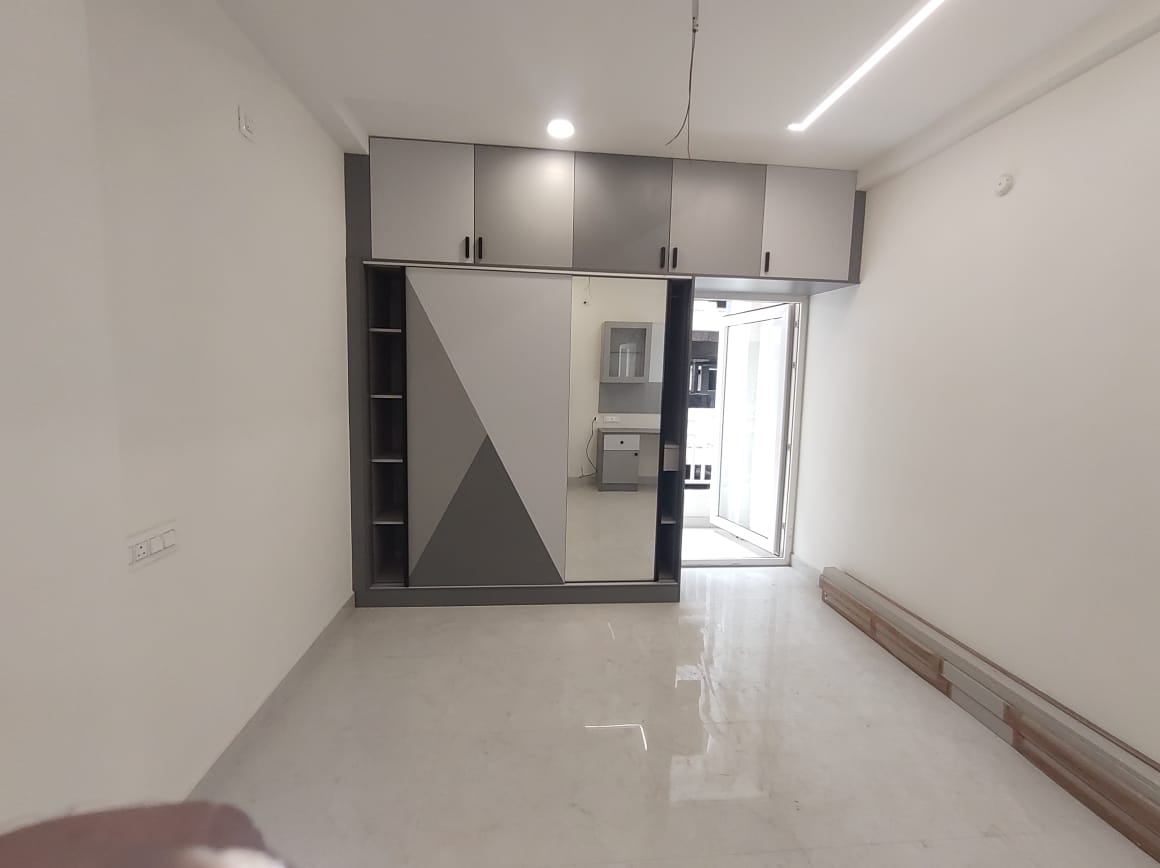 2 BHK Apartment For Sale in Vasu Sri Pride