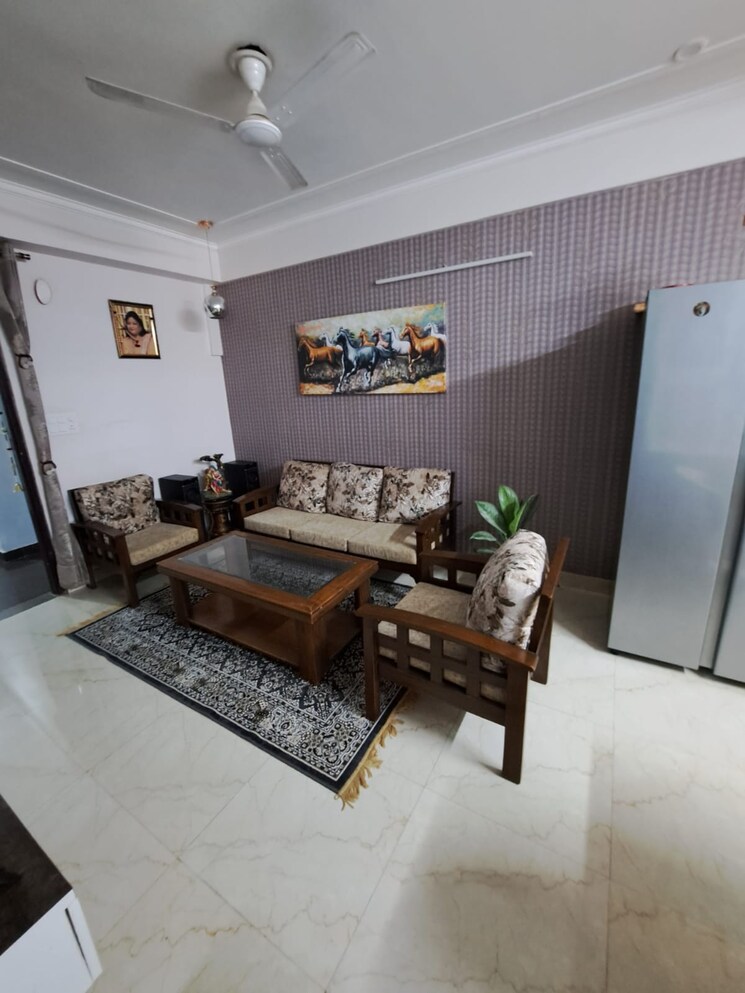 Living Room, sai-kunj-new-palam-vihar 2 Bedroom 100 Sq.Yd. Builder Floor In New Palam Vihar Phase 3 Gurgaon 7827719