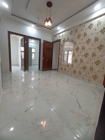 Room in 2 BHK Builder Floor at Sector 12 Greater Noida – for Sale