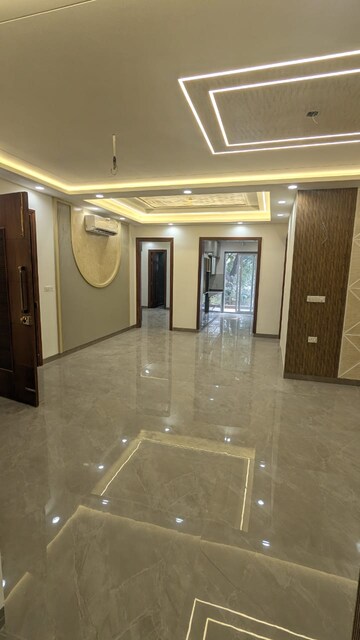 Parking in 4 BHK Builder Floor at Puri Aman Vilas, Sector 89 – for Sale