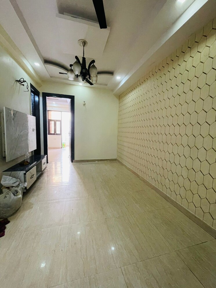 Room, vasundhara sector 5 3 Bedroom 1050 Sq.Ft. Builder Floor In Vasundhara Sector 5 Ghaziabad 7827992