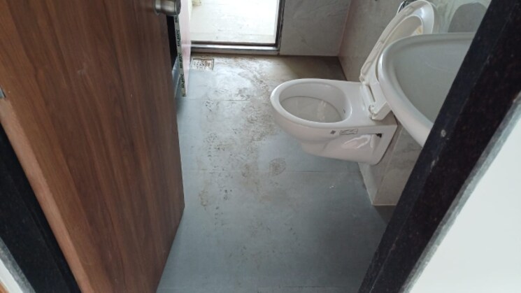 Bathroom, naupada 2 Bedroom 706 Sq.Ft. Apartment In Naupada Thane 7828243