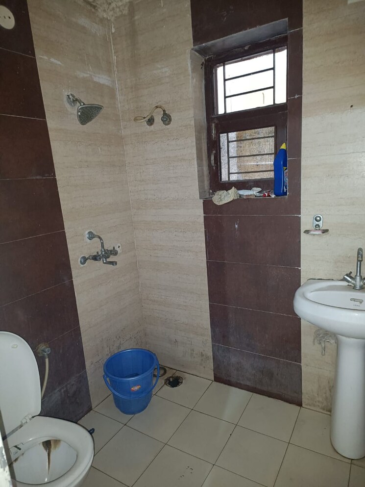 Bathroom, vip-ashiana-homes 2 Bedroom 900 Sq.Ft. Builder Floor In Vip Road Zirakpur 7828268