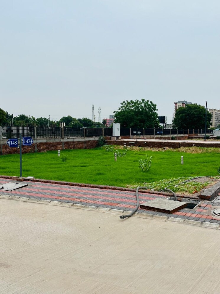 Garden, rof-green-meadows  125 Sq.Yd. Plot In Sohna Sector 34 Gurgaon 7828353