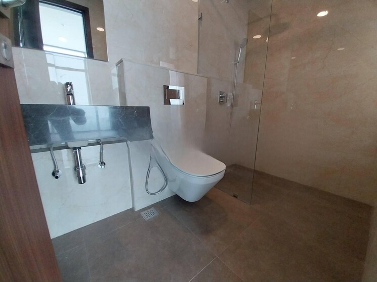 Bathroom, piramal-mahalaxmi 4 Bedroom 1850 Sq.Ft. Apartment In Mahalaxmi Mumbai 7828412