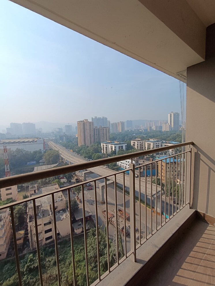 Balcony, kalpataru-paramount-a 2 Bedroom 711 Sq.Ft. Apartment In Kapur Bawdi Thane 7828448