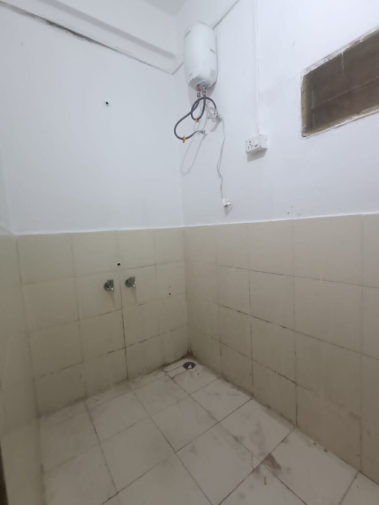 Bathroom, koregaon park annexe 1 Bedroom 500 Sq.Ft. Independent House In Koregaon Park Annexe Pune 7828453