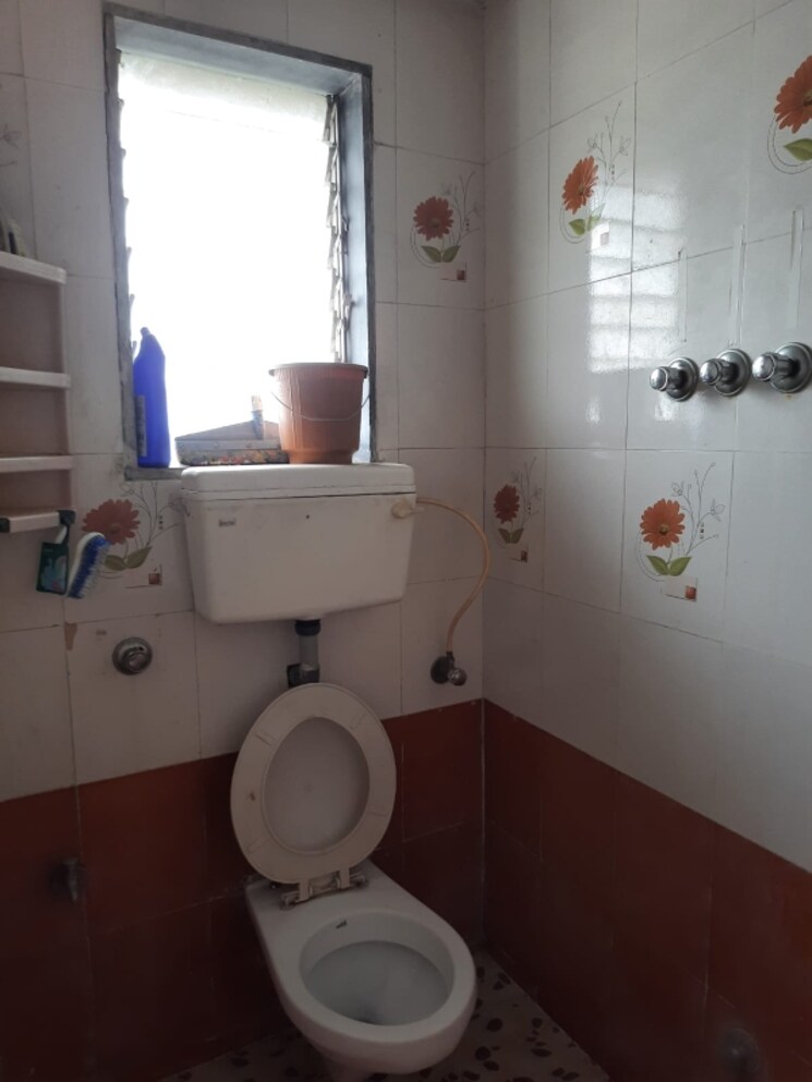 Bathroom, new-prabhat-chs 1 RK 225 Sq.Ft. Apartment In Dahisar East Mumbai 7828512