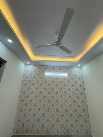 Furnished Amenities in 2 BHK Apartment at Klj Platinum Heights, Sector 77 – for Sale