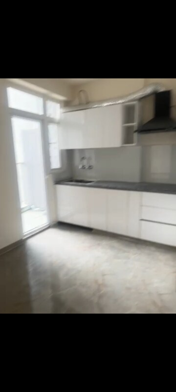 रेसिडेंशियल फ्लैट वर्ग फुट फॉर रेंट इन अहिंसा खंड 1 ग़ाज़ियाबाद  7828706