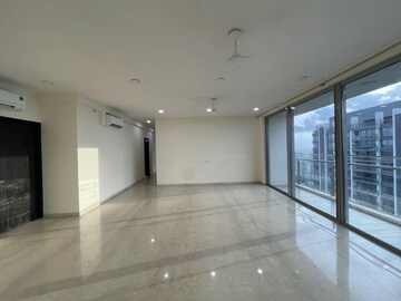 3 BHK Apartment For Rent in Oberoi Realty Esquire, Goregaon East