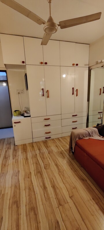 Room in 2 BHK Apartment at Santacruz West – for Sale