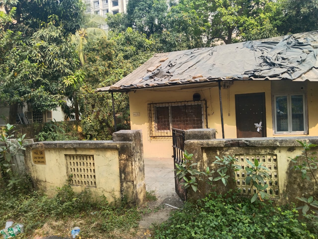 3 BHK 2200 Sq.Ft. Villa in Siddharth Nagar CHS Goregaon