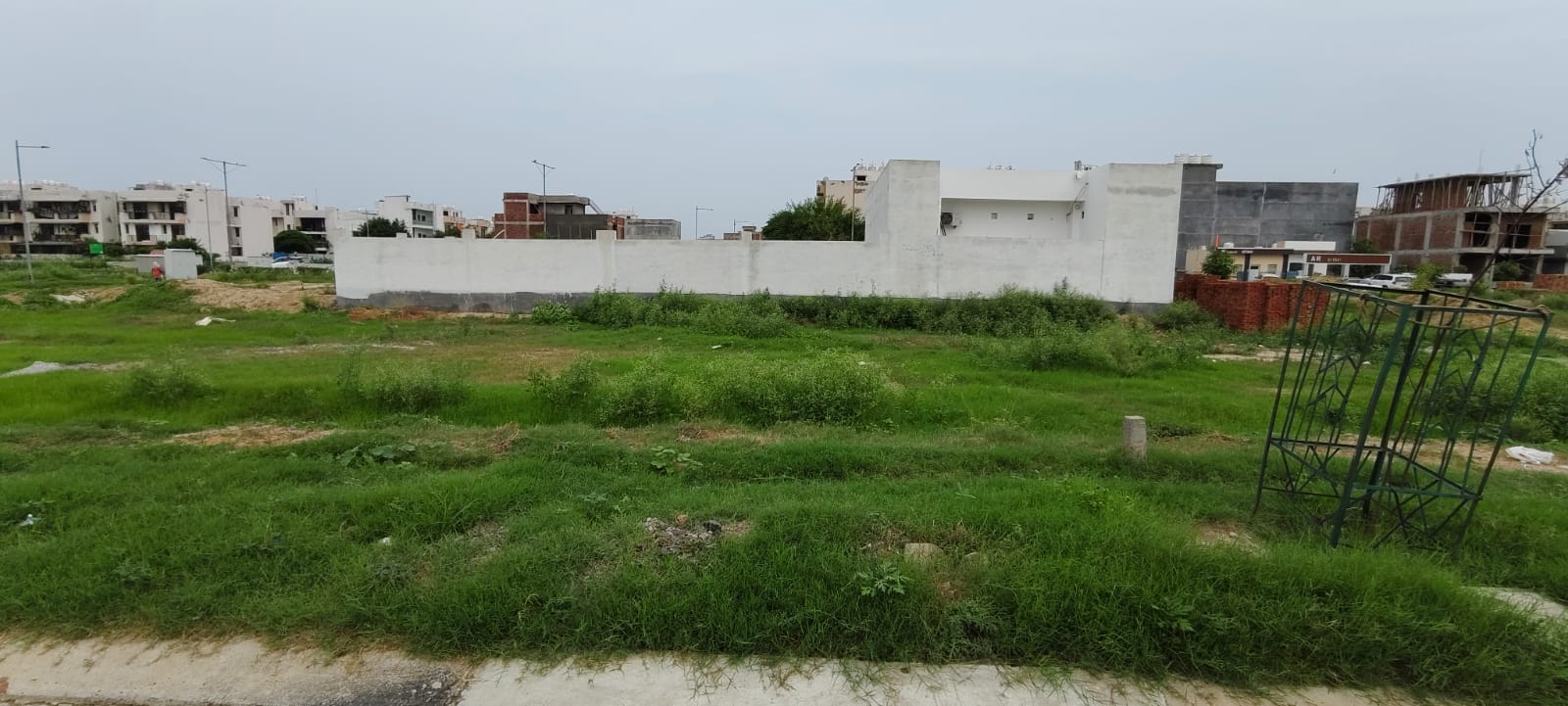 Plot For Sale in Kingwood Enclave