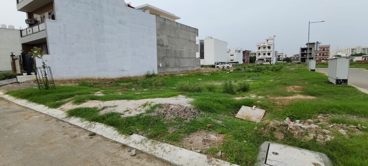 Garden, kingwood-enclave  200 Sq.Mt. Plot In Wave City Ghaziabad 7828963