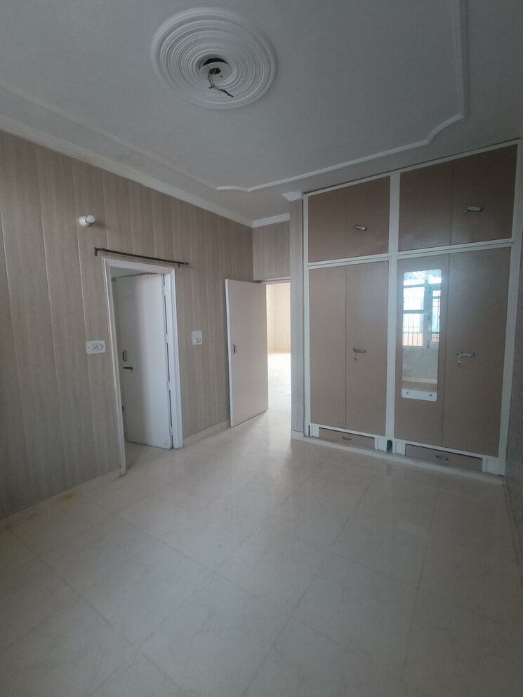 Room, ms-enclave-zirakpur 3 Bedroom 135 Sq.Yd. Builder Floor In Dhakoli Zirakpur 7828999