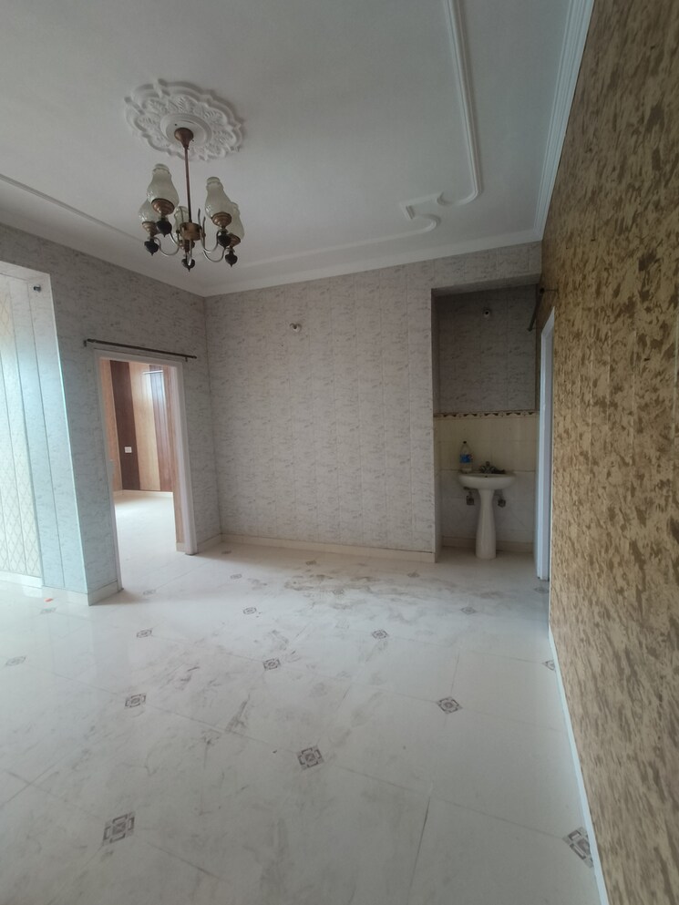 Room, ms-enclave-zirakpur 3 Bedroom 135 Sq.Yd. Builder Floor In Dhakoli Zirakpur 7828999