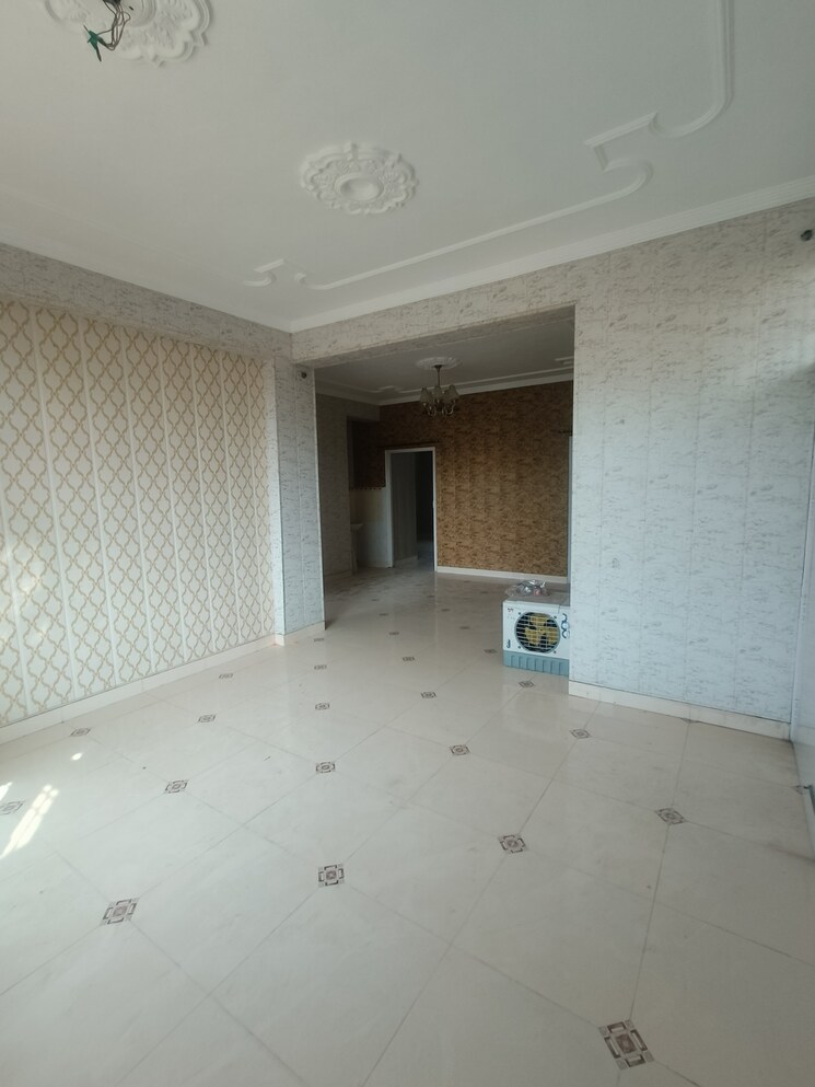 Room, ms-enclave-zirakpur 3 Bedroom 135 Sq.Yd. Builder Floor In Dhakoli Zirakpur 7828999