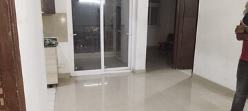 Room in 2.5 BHK Apartment at Amrapali Silicon City, Sector 76 – for Sale