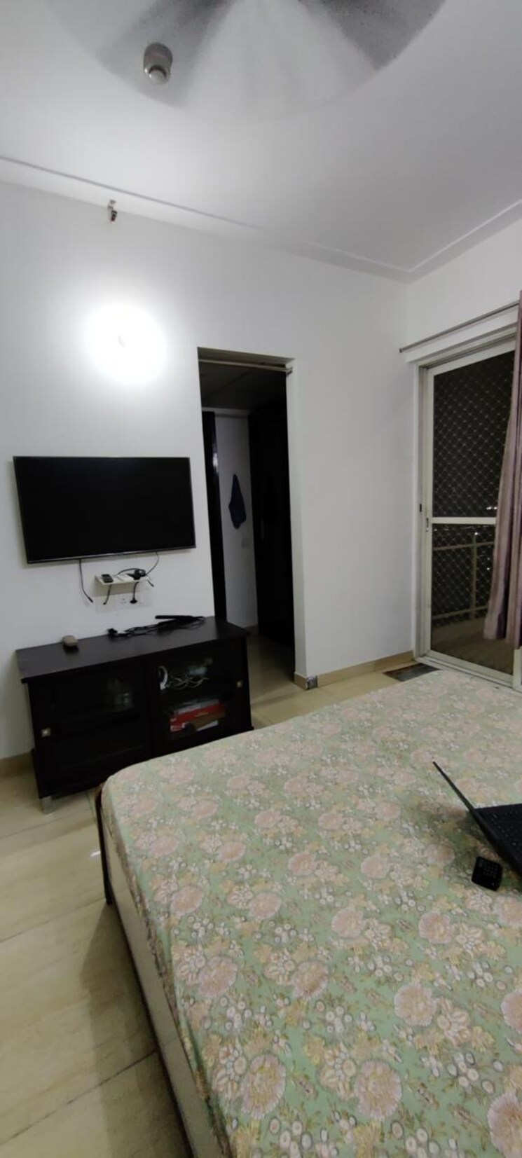 Bedroom, amrapali-zodiac 2.5 Bedroom 1075 Sq.Ft. Apartment In Sector 120 Noida 7829095