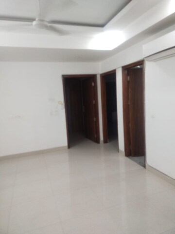 2 BHK Apartment For Rent in RWA Residential Society Sector 46, Sector 46