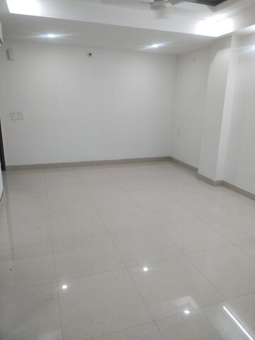Room in 2 BHK Apartment at RWA Residential Society Sector 46, Sector 46 – for Rent