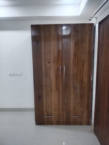 Furnished Amenities in 2 BHK Apartment at RWA Residential Society Sector 46, Sector 46 – for Rent