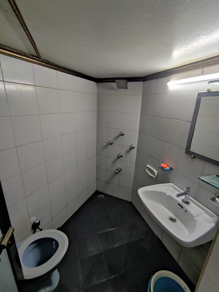 Bathroom, neelkanth-valley 2 Bedroom 645 Sq.Ft. Apartment In Ghatkopar East Mumbai 7829405