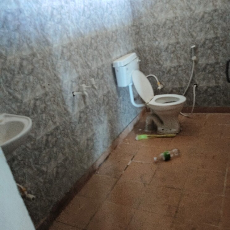 Bathroom, rwa-apartments-sector-27 5 Bedroom 122 Sq.Mt. Independent House In Sector 27 Noida 7829389