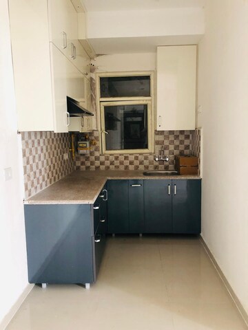 2 BHK Apartment For Rent in Mahagun Mantra II, Sector 10 Greater Noida