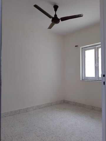 Room in 1 BHK Apartment at Indira Vasahat, Vasai East – for Sale
